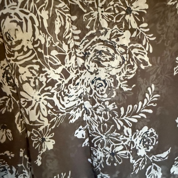 Tyler Boe 100% Silk Floral Blouse Ruffled Size 6 - Picture 10 of 13